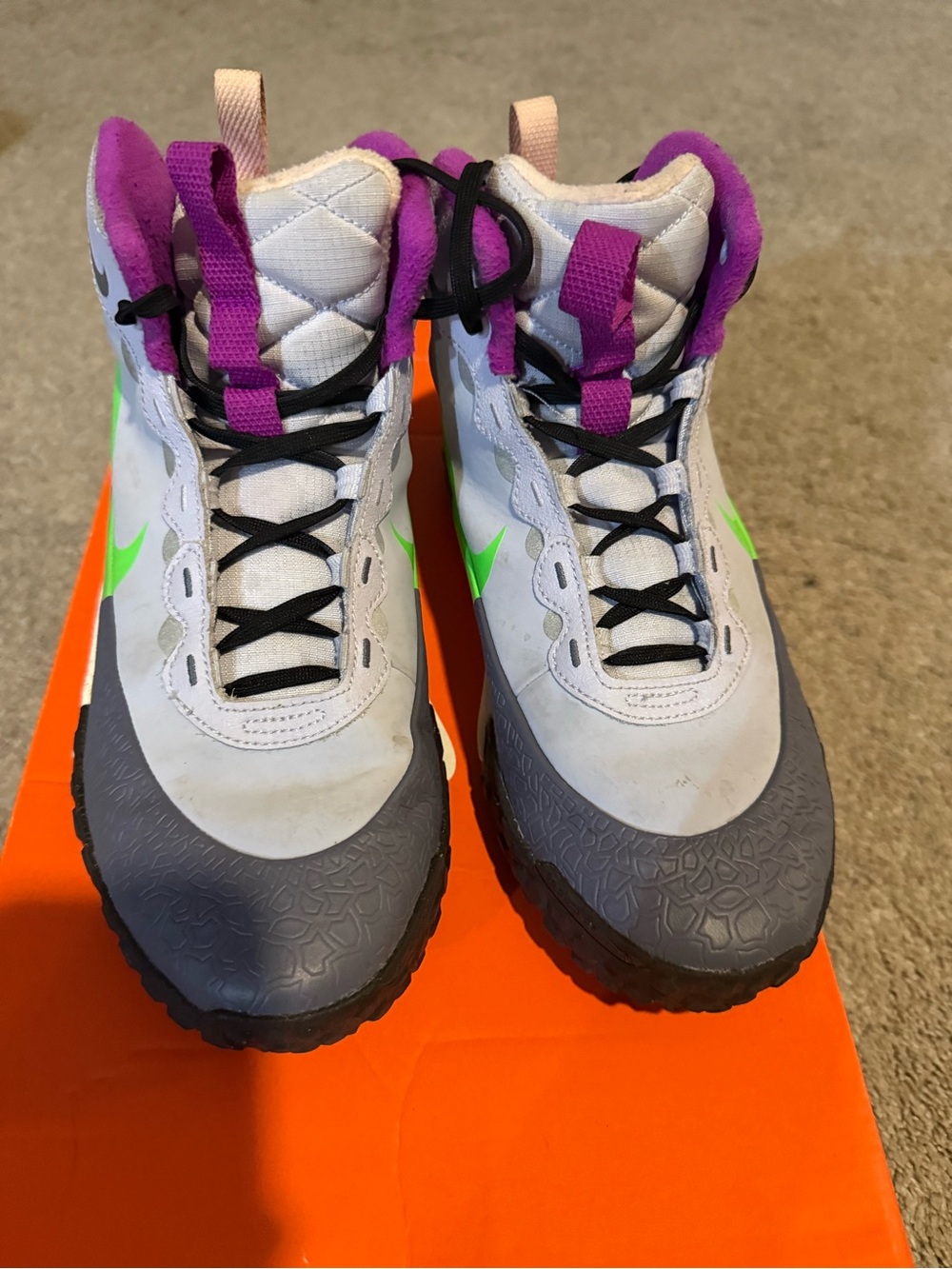 Nike Teerascout (GS) Kids High-Top Sneakers in White, Purple & Neon Green